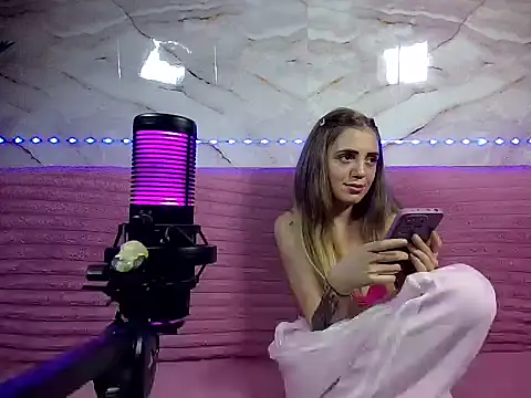 BunnyBliss2 online show from June 13, 9:23 pm