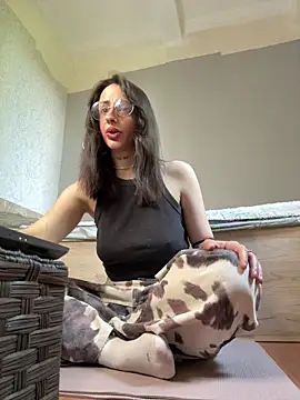 Meow Mia online show from June 16, 9:43 am