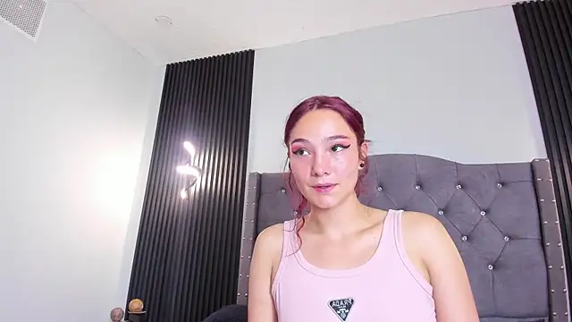 camiirosse online show from May 12, 11:22 pm