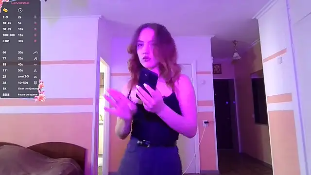 JulianeHedgpeth online show from June 1, 11:23 am