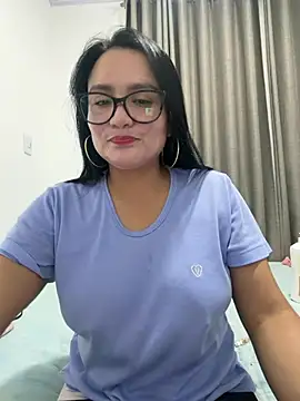 rousee69  online show from June 21, 2:48 am