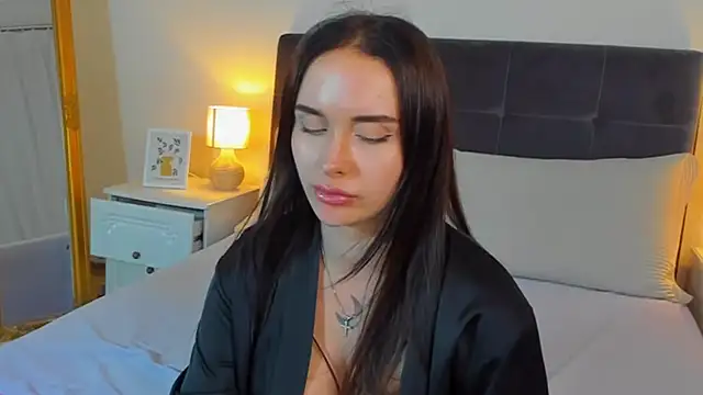 KellyWhites online show from June 21, 6:39 am
