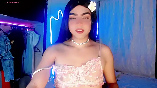 Xyara lv online show from June 24, 11:26 pm