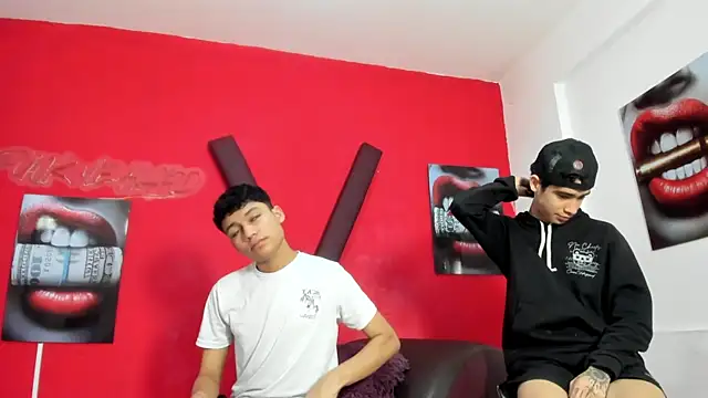 KING LOVERS1 online show from July 10, 1:55 pm