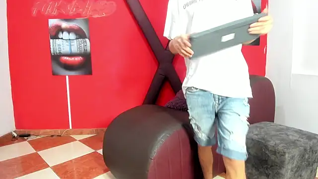 KING LOVERS1 online show from July 6, 1:38 pm