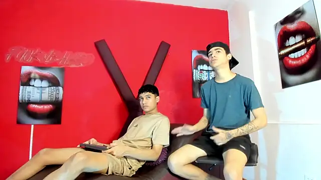 KING LOVERS1 online show from July 9, 1:46 pm