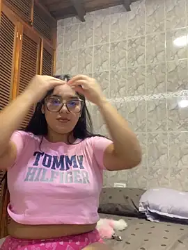 sara alejandra online show from May 15, 1:22 am