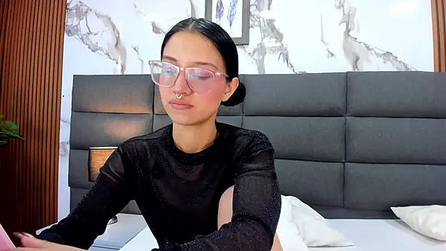 SophiieCalloway1 online show from July 16, 3:27 pm