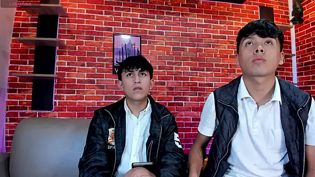 Hoot boyss  online show from July 18, 8:00 pm