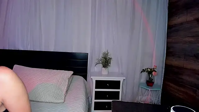 EvaSoto online show from July 2, 6:58 pm