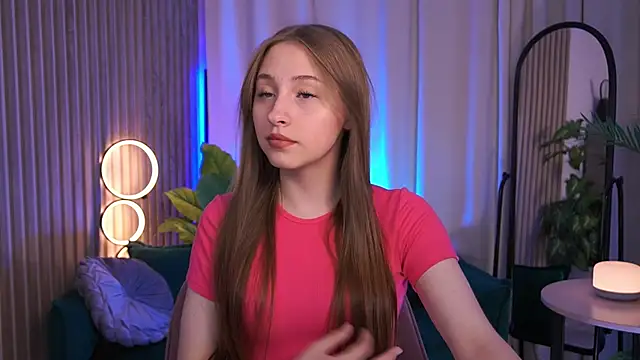 EvelinRoyce online show from June 9, 1:32 pm