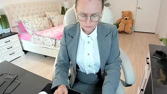 Snapshot of Vika73 chatting on October 20, 7:39 pm Vika73 online show from October 20, 7:39 pm