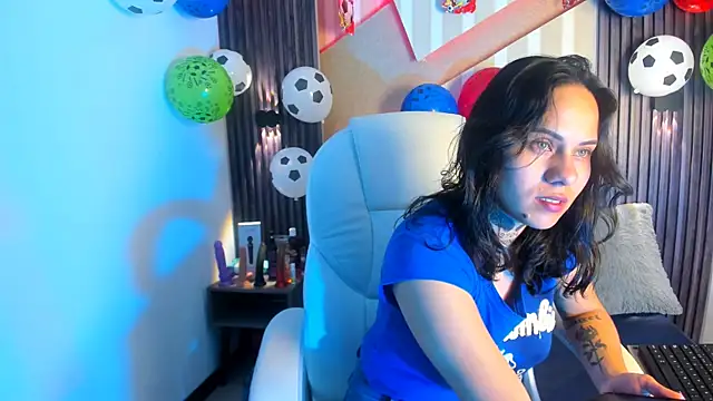 MadisonYoung000 online show from June 23, 12:58 pm