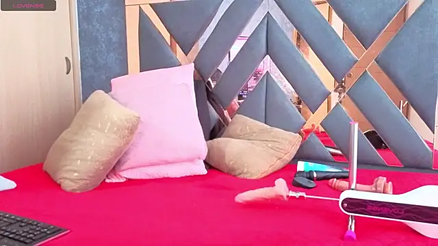 evah ferrer online show from July 12, 1:12 pm
