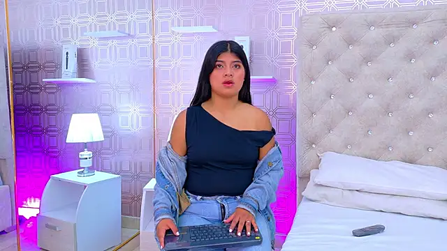 Juliette Kaia online show from June 1, 3:19 am
