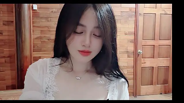 Bee-Cherry online show from June 15, 1:22 pm