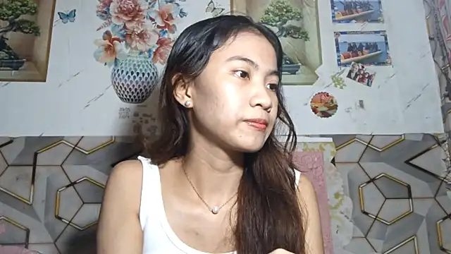 DeeannGunby online show from July 17, 3:16 pm