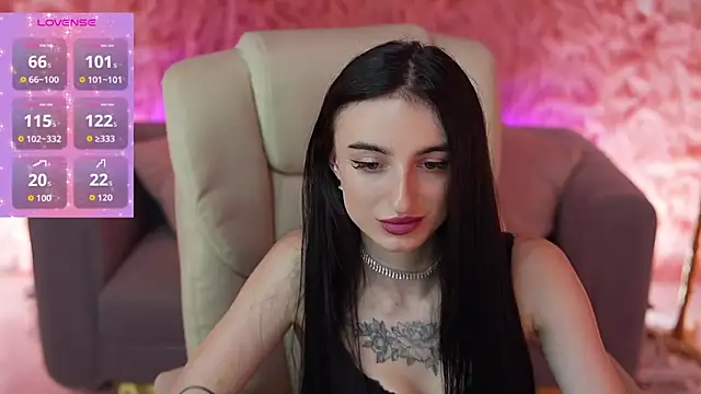 EmilyyMoon online show from June 15, 6:52 pm