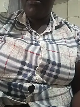 prettybabe02 online show from August 3, 5:33 am