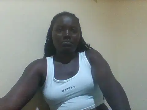 shesprettya online show from May 18, 7:20 pm