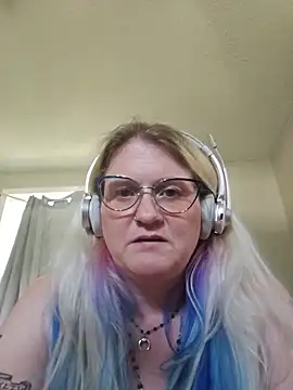 reignonyou online show from May 20, 2:03 pm