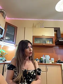 JessicaNichols  online show from July 17, 1:37 pm