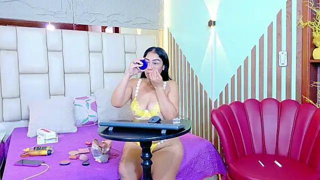 VikyThomsonn online show from June 2, 1:12 pm