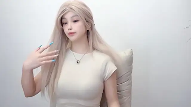 jiangjiang2005 online show from July 2, 5:08 pm