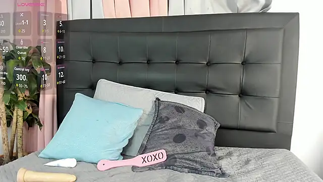Lyn pamplon online show from July 9, 11:56 am