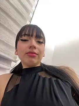 JeyLuxx online show from June 20, 9:35 am