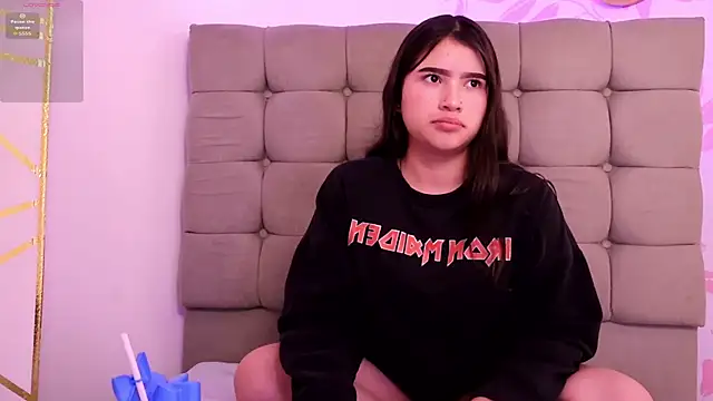AbbyCollins   online show from July 21, 2:29 pm