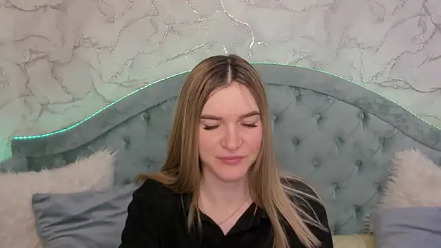 RoxyReignn online show from May 31, 10:55 pm