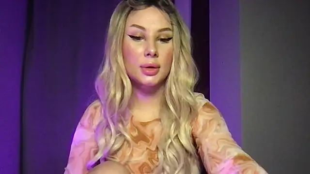 Lili Weiss online show from June 8, 7:03 pm