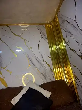 Antonellax   online show from July 3, 11:05 am