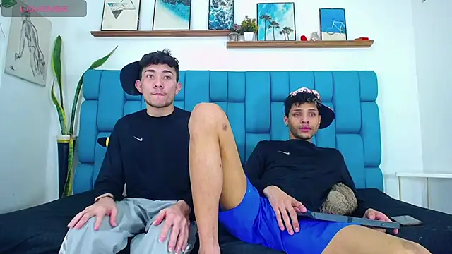 STRANGER BOYS online show from July 4, 11:33 pm