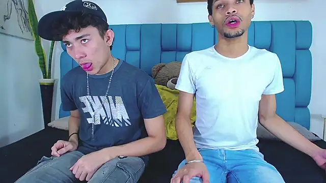 STRANGER BOYS online show from July 15, 11:20 pm