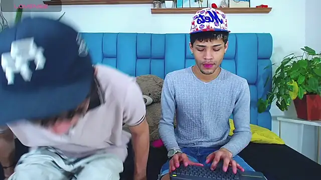 STRANGER BOYS online show from July 3, 11:22 pm