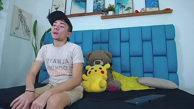 STRANGER BOYS online show from June 25, 11:28 pm