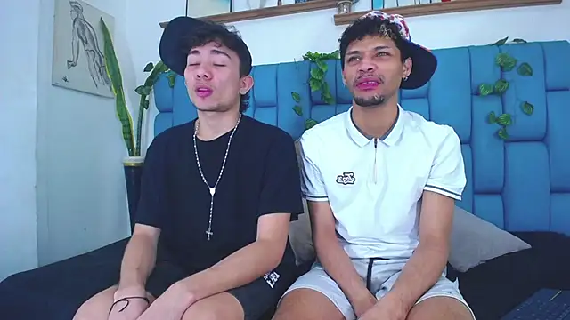 STRANGER BOYS online show from July 18, 11:51 pm
