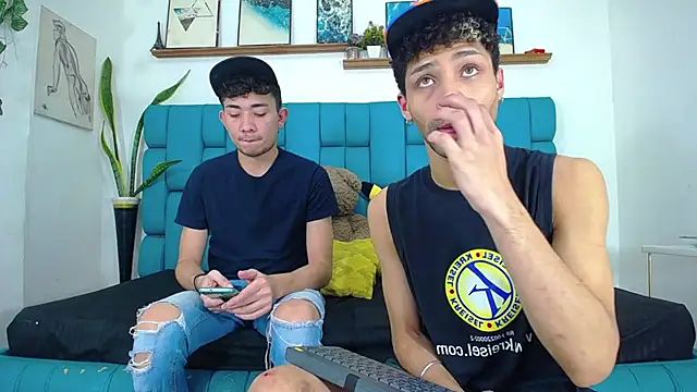 STRANGER BOYS online show from June 29, 11:04 pm