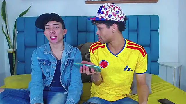 STRANGER BOYS online show from July 6, 11:07 pm