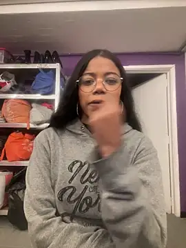 Ariana roxe  online show from June 10, 4:44 am