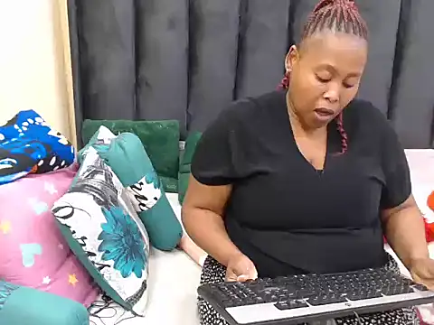 sexychubbypussyx online show from May 30, 7:54 pm