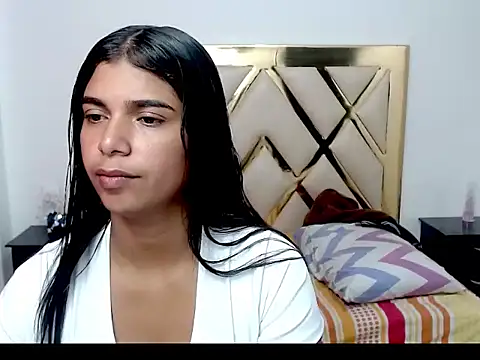 pamelaortiz21 online show from June 2, 1:12 pm