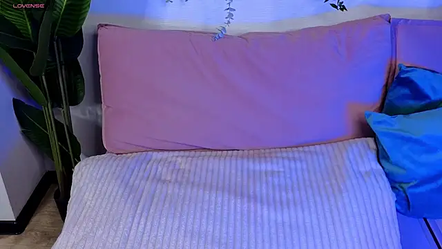 EricaWilds online show from July 16, 1:05 pm