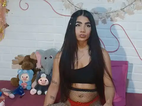 IreneSaez333 online show from June 25, 5:14 pm