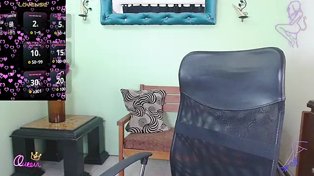  Victoria Jones  online show from July 8, 7:38 pm