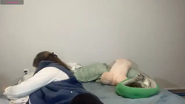 maddiliz online show from November 15, 3:29 am