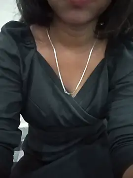 Sexy-Zeenat online show from July 19, 5:20 am