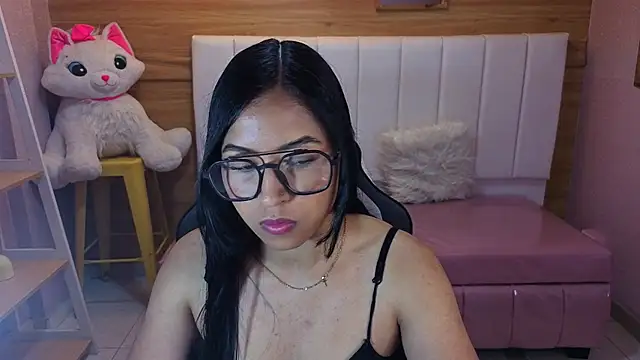lia x a online show from June 9, 1:10 pm